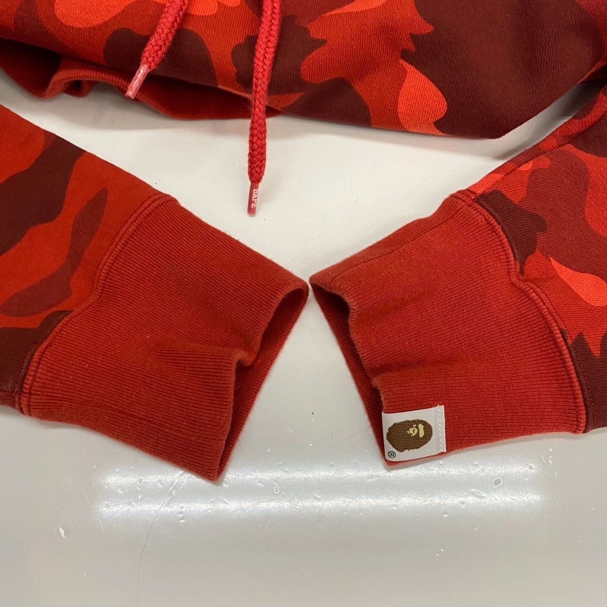 A BATHING APE (BAPE) Felpa con cappuccio pullover A BATHING APE cotone rosso L usata