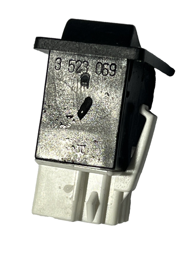 Power Antenna Switch 3 523 069 fits 1985 1986 1987 1988 1989 Volvo 740 - Picture 3 of 4