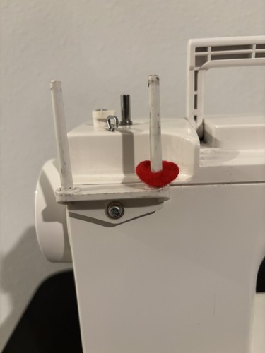 Janome HD-1000 Sewing Machine With Cover & Pedal 120V - Picture 12 of 24
