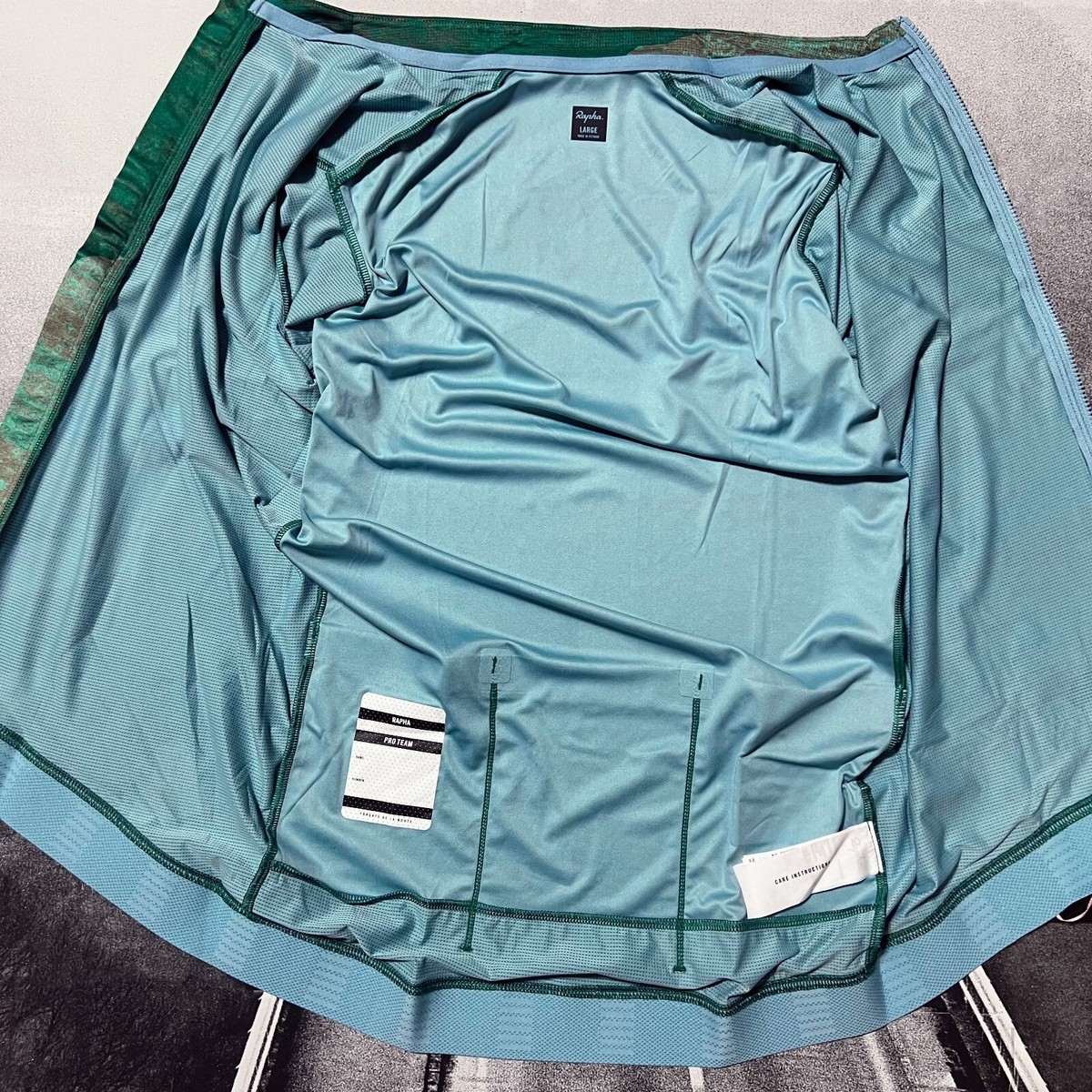 新品 Rapha 限定版 グラベル プロチーム トレーニング ジャージ Lサイズ 新品 Rapha メンズ プロチーム トレーニング ジャージ Lサイズ