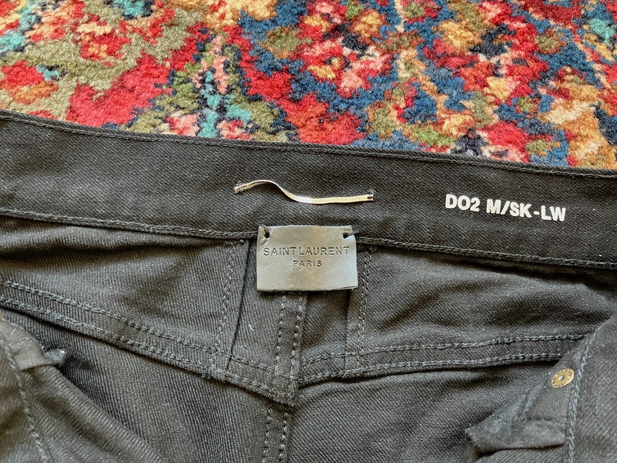 Saint Laurent Paris Mens Black Denim D02 M/SK-LW - Size 32 Saint Laurent Paris Mens Black Denim D02 M/SK-LW - Size 32