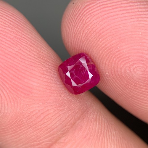Natural Loose 1.90 Crt No Heat Cushion Cut Ruby From Afghanistan - Picture 5 of 10