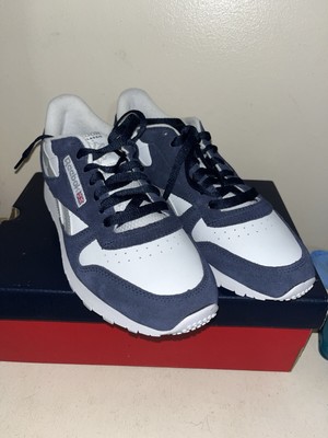 Size 9 - Reebok Classic Leather Vector Navy White