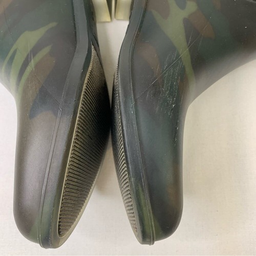 J Crew Matte Chelsea Rubber Camo Rain Boot 7 - Picture 5 of 15