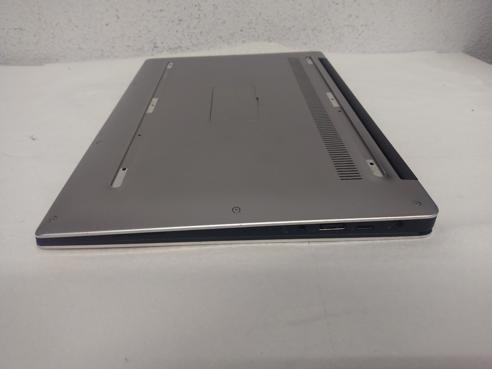 Dell XPS 13 9360 TOUCH 13" Intel Core i7-8550U 1.8GHz 16GB Ram 512GB SSD Win11 H - Picture 12 of 13