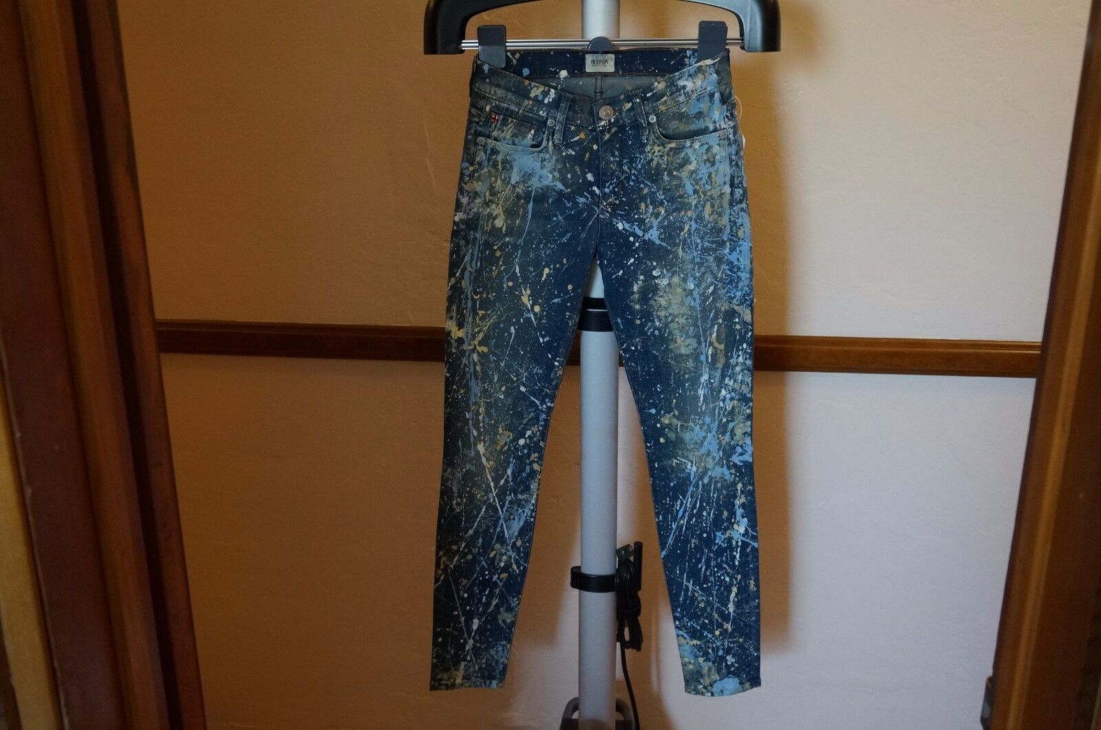 HUDSON Artisan Art Skinny Jeans 25 169 WM407DMS-ART 100% Authentic HUDSON Artisan Art Skinny Jeans 25 169 WM407DMS-ART 100% Authentic