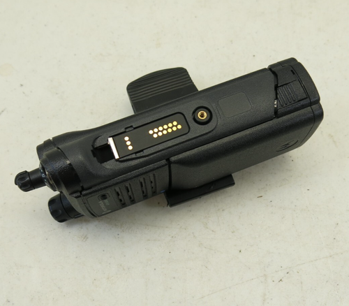 Motorola APX6000, Model H98QDH9PW7AN, UHF Radio R1 - Zdjęcie 4 z 6