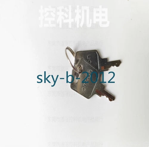 1 PCS NEW IN BOX  A165K-KEY Omron button switch key