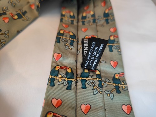 HERMES Paris Herz Vögel Muster Ascot Krawatte Schal Material 100% Seide - Bild 6 von 8