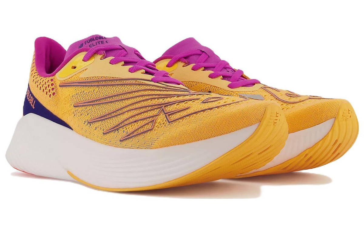 シューズ New Balance - New Balance FuelCell RC Elite v2 Cut in half: New Balance FuelCell RC Elite v2 Review | RunRepeat