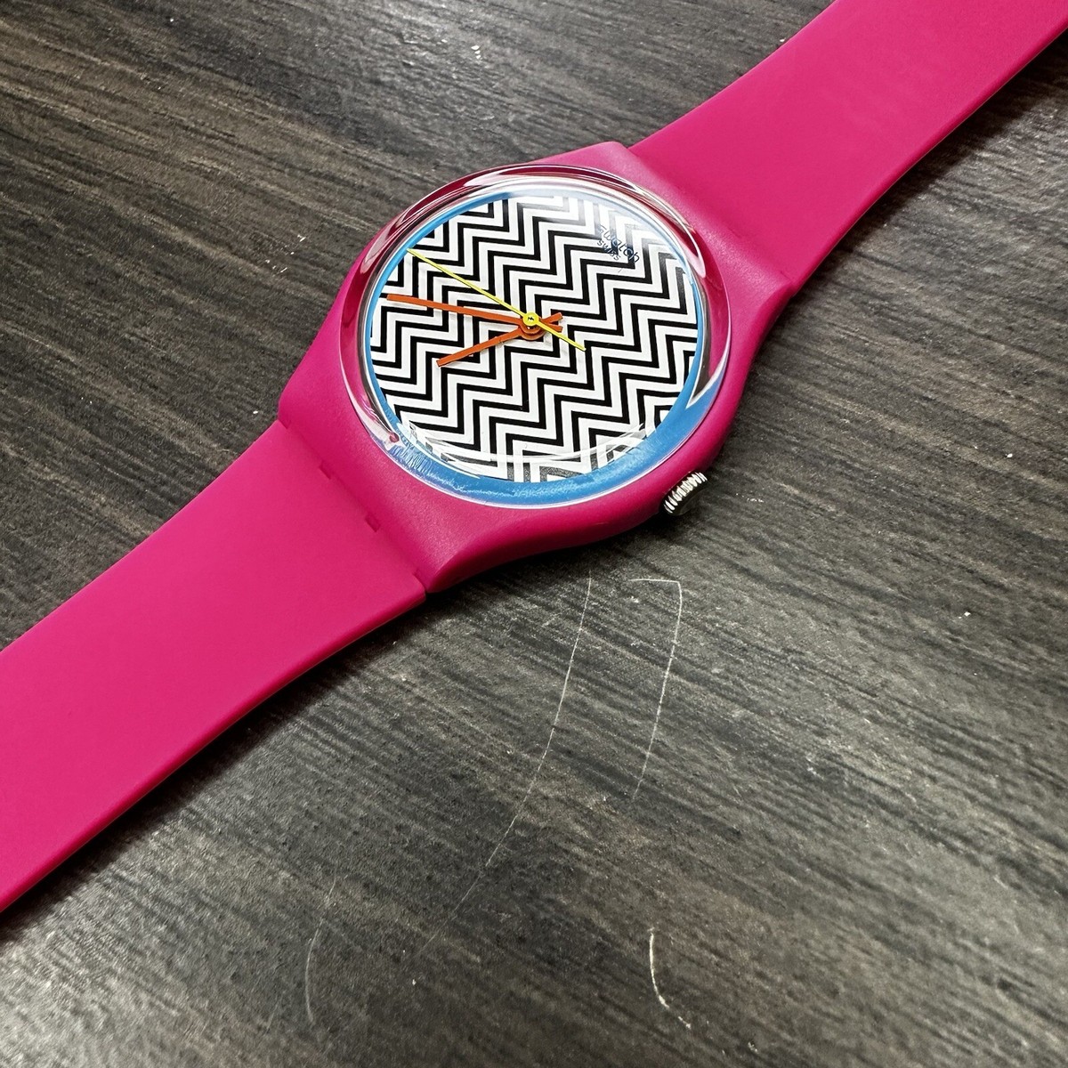 Swiss Swatch Bright Pink Analog Silicone Strap Watch with Crystal Markers Amazon.com: Swatch Skin Classic Biosourced Unisex Watch  main image 2