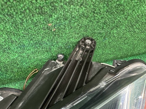 ๐ 2013-2016 MERCEDES SLK250 SLK350 Left Driver Side Xenon HID Headlight OEM - Picture 9 of 17