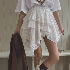 Spring and Summer 2025 Fashion Irregular Hem Elastic Waist Lace Short Women's Co