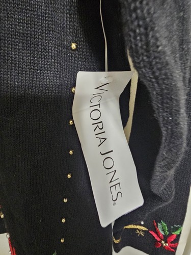 VTG Victoria Jones XL Christmas Sweater Embroidered Poinsettias Beaded Black - Picture 4 of 20