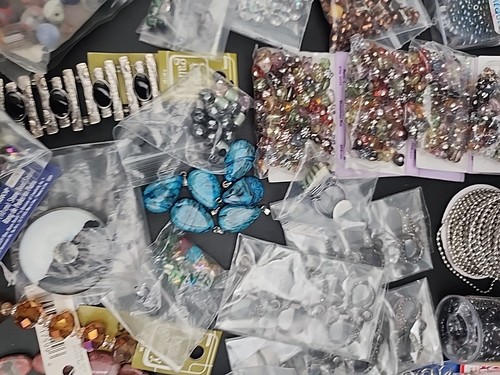 Lot Stone Glass Crystal Beads, Chain, Etc - Picture 11 of 22