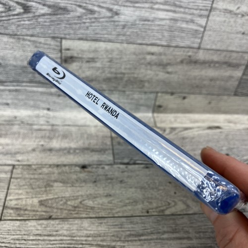 SEALED Hotel Rwanda Blu-ray Disc 2011 Don Cheadle RARE OOP FREE SHIP ! - Picture 3 of 4