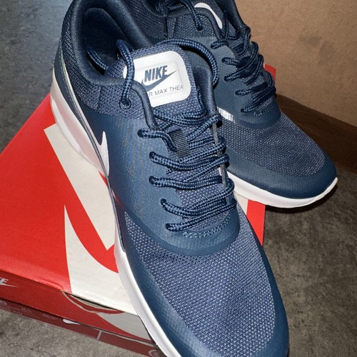 Nike Mujeres Air Max Thea Zapatos para Correr Azul Marino/Platino Talla 8.5/Reino Unido 6 - Imagen 7 de 8