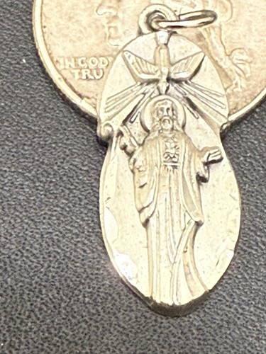 Vintage Beautiful Sterling Jesus, & Holy Spirit Dove, Medal Pendant - Picture 4 of 5