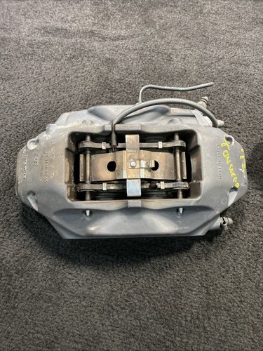 2012 Volkswagen Touareg Front Brembo Brake Calipers OEM - Picture 3 of 12