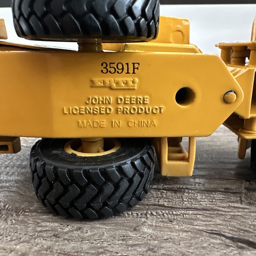 Vintage ERTL 7" John Deere 744H Wheel Loader 3591F Diecast Construction Toy - Picture 9 of 11