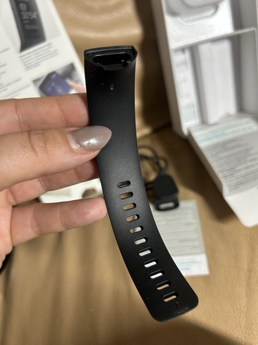 Fitbit Charge 4 advanced fitness Activity Tracker box and charger - Picture 9 of 15