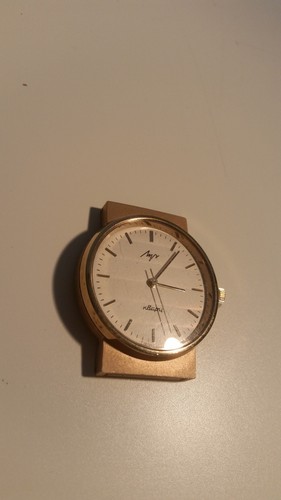 RARE Vintage Russian LUCH watch wristwatch Soviet USSR quartz never used rare  - Picture 3 of 4