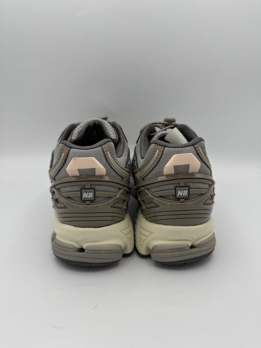 Size 9.5 - Invincible x N. Hoolywood x New Balance 1906U