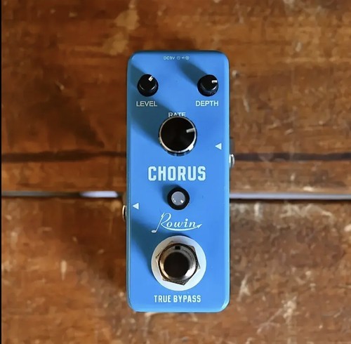 Rowin Analog Chorus Pedal For Guitar And Bass - Picture 2 of 9