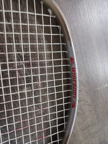 Raqueta de tenis compuesta de gran tamaño de cuerpo ancho Yonex RQ T 990 Comp - Imagen 4 de 14
