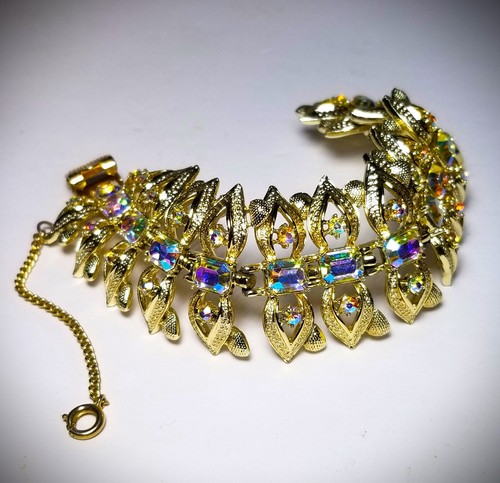Pulsera de estrás de ancho Coro Pegasus 1 3/8" AB baguette tono dorado vintage - Imagen 2 de 5
