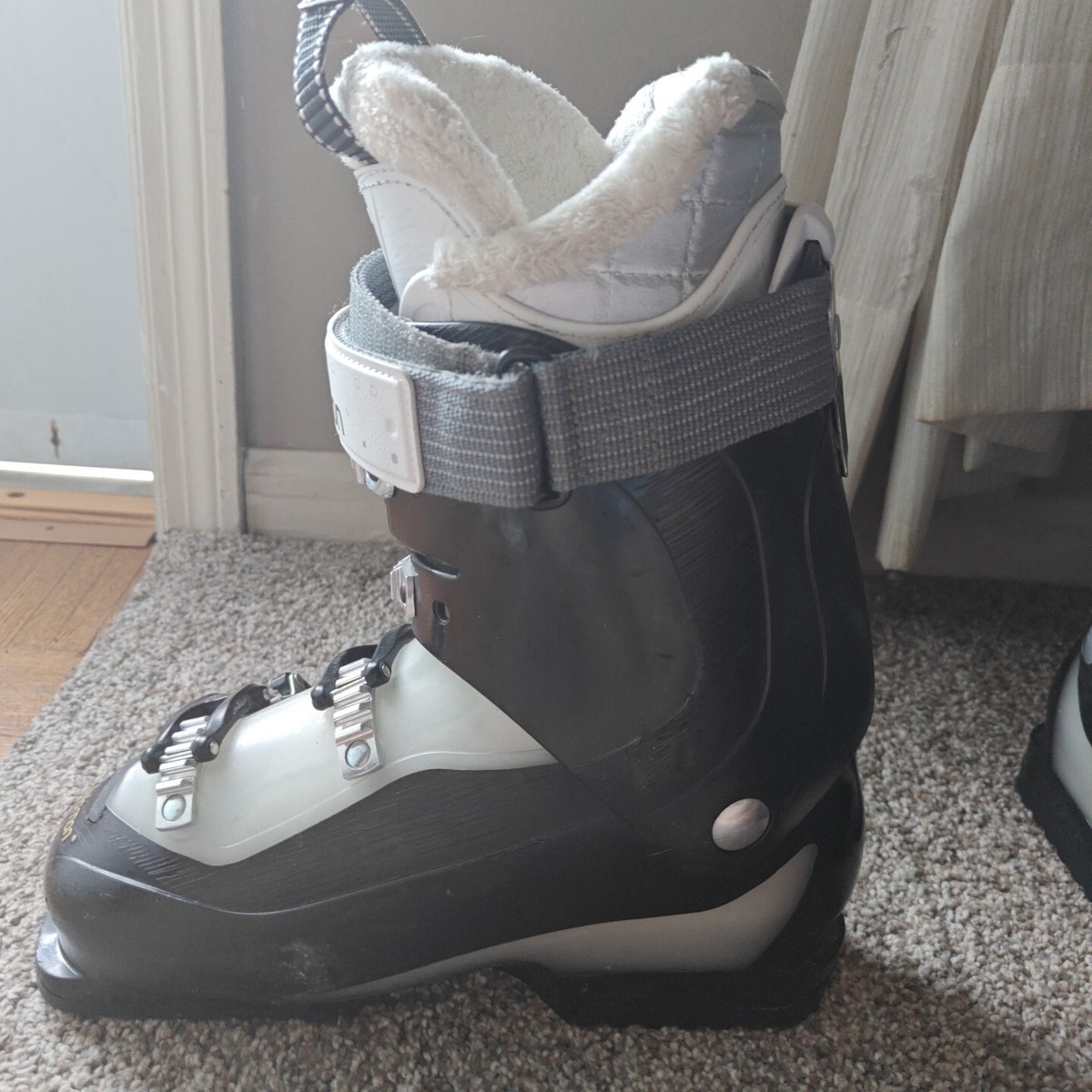 Solomon Divine 65 Xfit Fusion Women's Ski Boots - Size 9 - 26