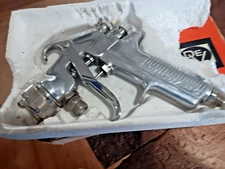 DeVilbiss- JGA 502 Pressure paint spray gun 1.1  binks
