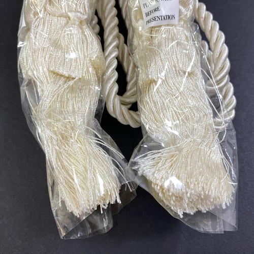 HomeTrends Aristocrat Cream 2 x Curtain & Chair Tie Back 31" TieBack w 9" Tassel - Picture 7 of 14