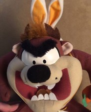Vintage Looney Tunes Taz Tasmanian Devil Easter Bunny Ears/Carrot 10  Plush EUC 