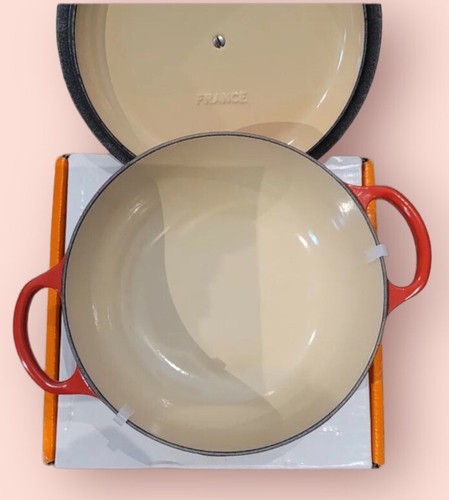 Le Creuset Signature Round Stew Pot Cast Iron 2.5 Qt-Cerise New with Box - Picture 3 of 4
