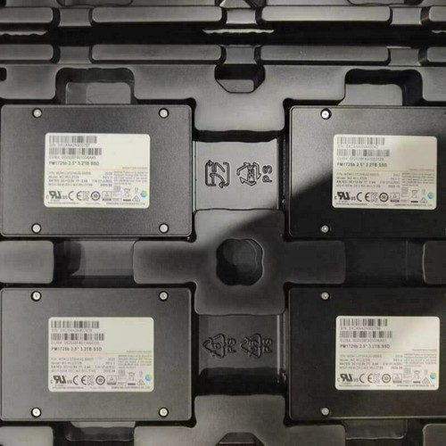 3.2TB Samsung PM1725b SSD U.2 MZWLL3T2HAJQ-00005 MZ-WLL3T2B Solid State Drive - Picture 2 of 3