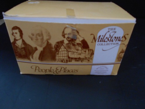 The Milestone Collection William Shakespeare Miniature House - Picture 2 of 4