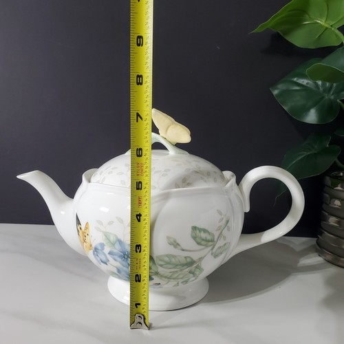 Lenox Butterfly Meadow Teapot Butterfly Figurine on Lid Two Sided Design - Picture 16 of 17