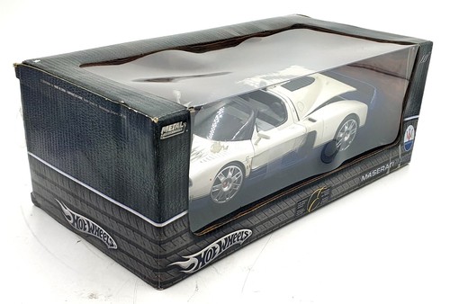 Hot Wheels 1/18 Scale Diecast G7158 - Maserati MC12 - White/Blue - Picture 5 of 5