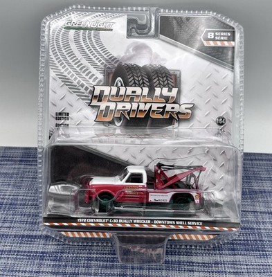 Green light Dually Drivers CHASE 1968 Chevrolet C-30 Dually Wrecker-Standard Oil