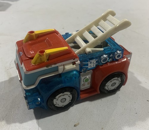Transformers Rescue Bots Heatwave Fire-Bot Playskool Heroes Fire Truck - Picture 2 of 7