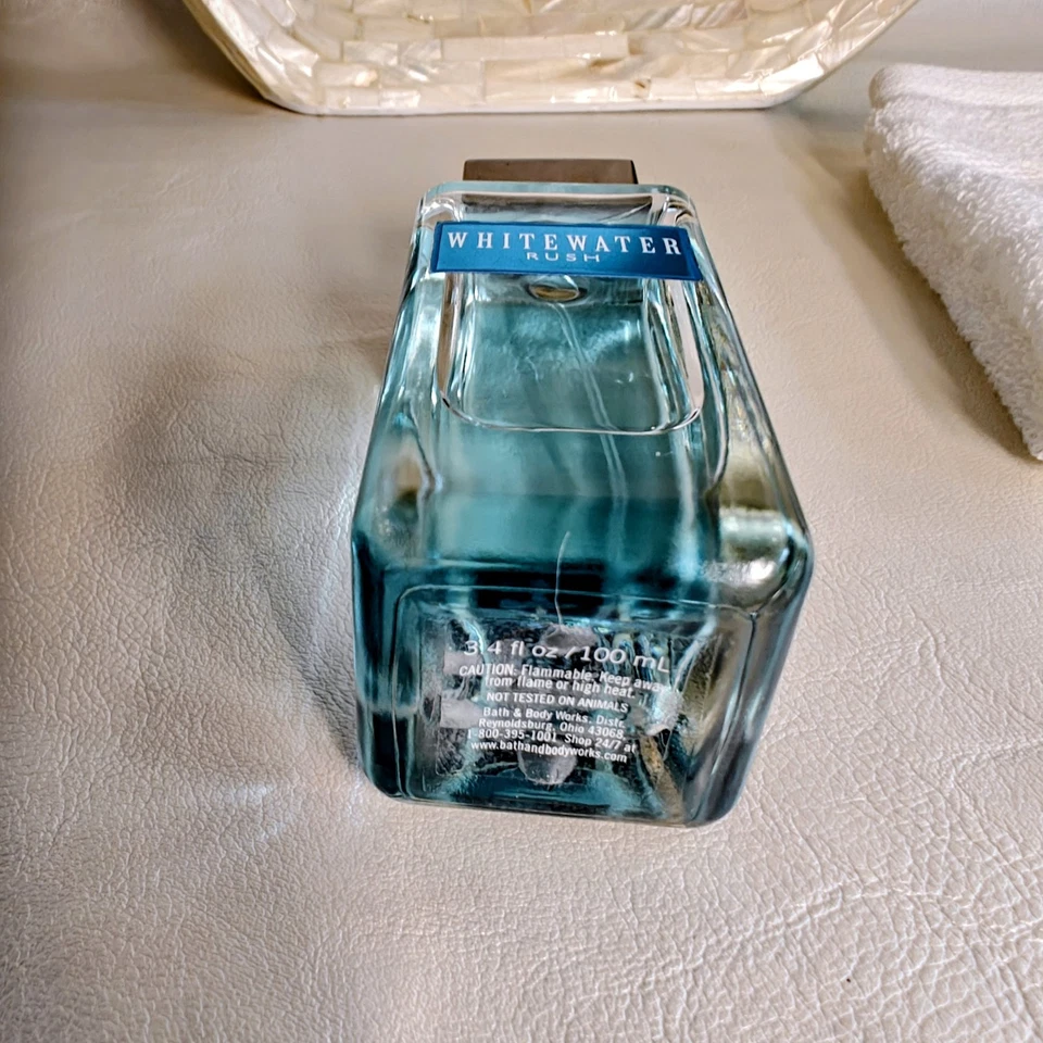Colonia para hombre Bath & Body Works Whitewater Rush descatalogada RARA 3,4 OZ (100 ml) Foto 2 de 4