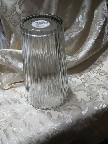 Indiana Glass 10" Crystal Ribbed Rose/ Bouquet Vase - Picture 8 of 9