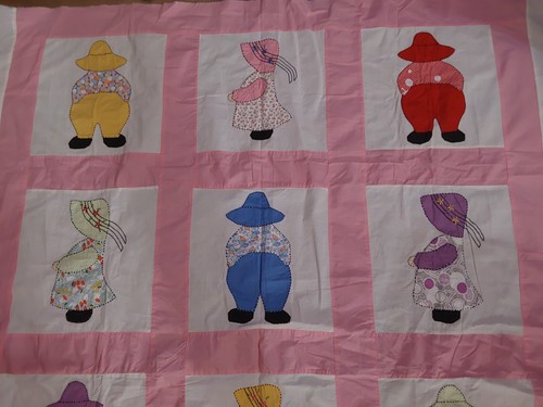 Vintage Fabrics Sunbonnet Sue Hand Appliqued Pink Sashing Quilt Top 12 Patch - Picture 4 of 6