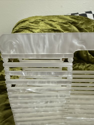 Rachel Roy weiße perlmuttfarbene Handtasche wunderschön neu mit Etikett Handarbeit elegant zart - Bild 3 von 6