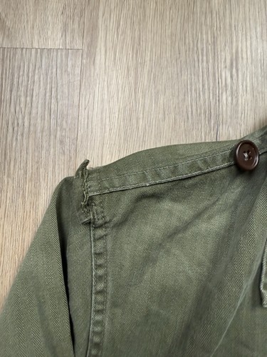 Camisa abotonada vintage militar belga HBT espiga sarga años 50 para hombre mediana - Imagen 5 de 10
