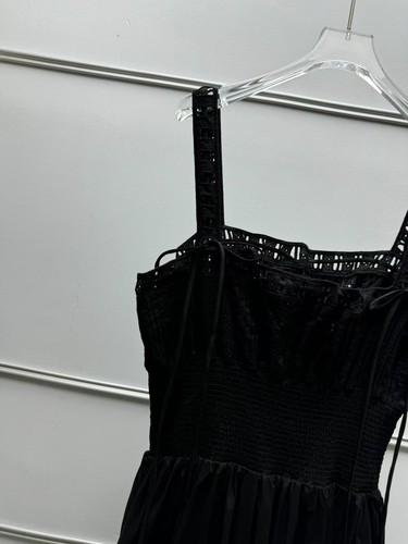 Vestido de encaje calado con tirantes Christy Dawn - Imagen 18 de 35