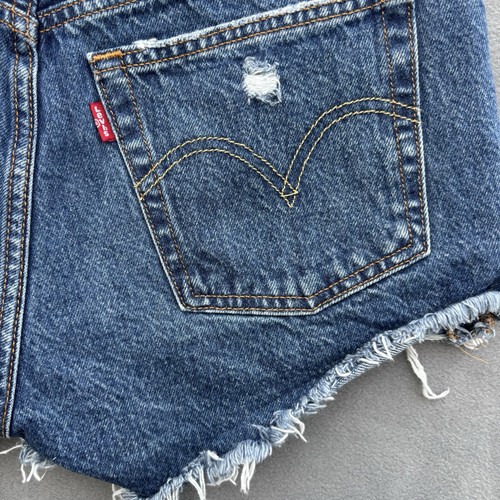 Levi’s 501 Shorts Blue 5 Button Fly Distressed Pockets Women’s Size 26 - Picture 18 of 24
