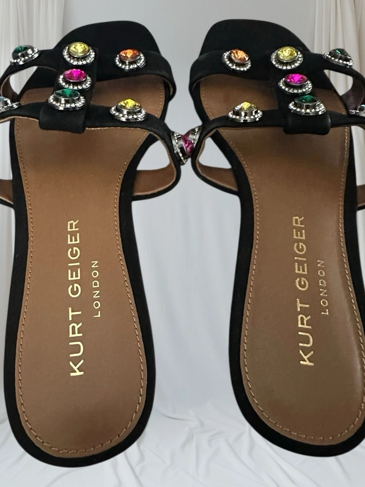 SANDALIA KURT GEIGER LONDRES OCTAVIA GAMUZA ADORNADA DESLIZABLE EN NEGRO UE 37 US 7 Foto 2 de 4