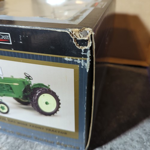 1/16 Oliver 770 Tractor Wide Front Highly Detailed In Box - Picture 5 of 7
